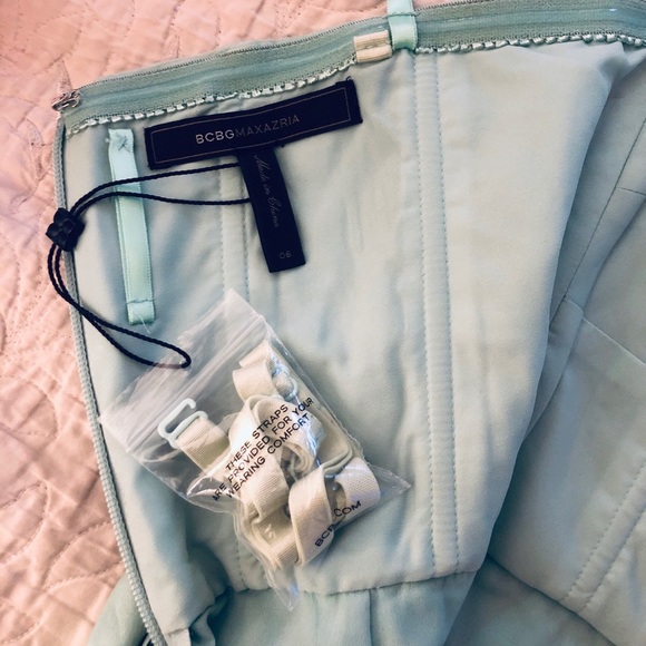 BCBGMaxAzria “Alicia” Silk Green Sash Gown - Picture 7 of 7